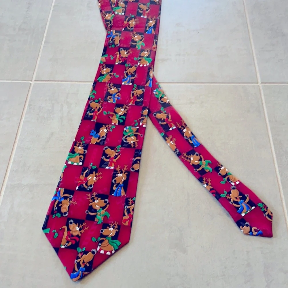 Vintage Hallmark Yule Tie Greetings Reindeer Christmas Tie Made in USA